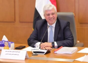 الأعلى للجامعات يُجيب عن استسفارات خريجي الصيدلة “فارم دي”