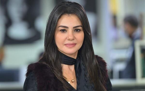 دينا فؤاد تنضم لأسرة حكيم باشا مع مصطفى شعبان