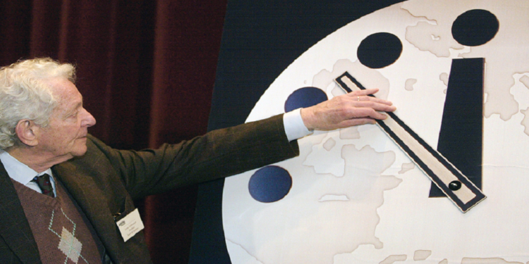 العالم يترقب ساعة يوم القيامة وسط إنذار كارثي بالإبادة الكاملة.. تفاصيل