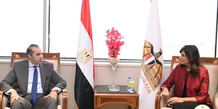 وزير الشئون النيابية يستقبل وفد التحالف الوطني للعمل الأهلى التنموي