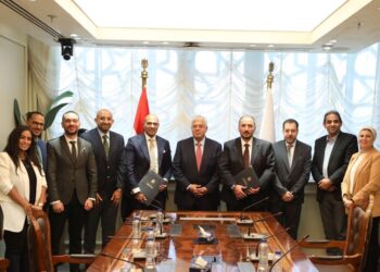 وزير التعليم العالي يشهد توقيع مذكرة تفاهم بين المجلس الأعلى للمستشفيات الجامعية وشركة أسترازينيكا مصر للصناعات الدوائية