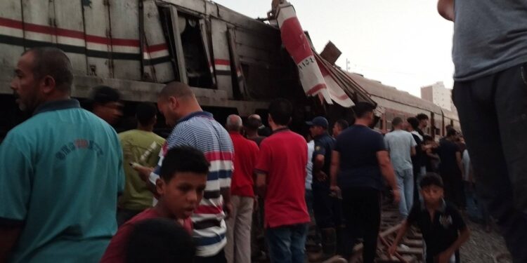 وزيرة التضامن تتجه إلى مكان حادث قطاري الزقازيق