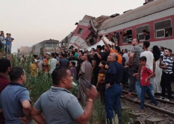 لتقديم أوجه الدعم اللازمة للمصابين.. وزيرة التضامن توجه لجنة الإغاثة بالمديرية والهلال الأحمر لموقع حادث قطاري الزقازيق