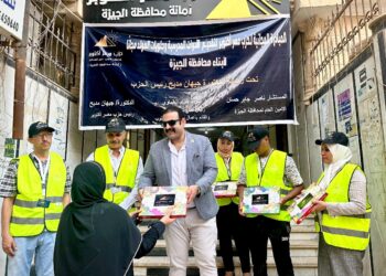 مصر أكتوبر يقدم حلوى المولد النبوي ومستلزمات المدارس مجانا للأطفال الأيتام والأسر الأكثر احتياجا في الجيزة