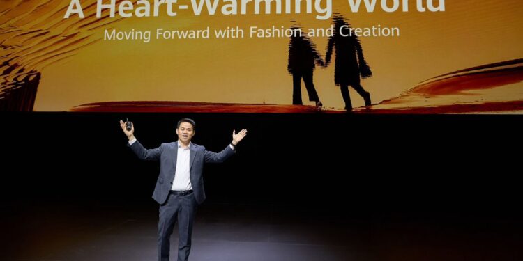 هواوي تعلن عن مجموعة منتجات جديدة في برشلونة مؤكدة التزامها بالابتكار والأناقة والإبداع