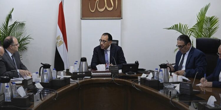 رئيس الوزراء: الحكومة بذلت جهودا حثيثة خلال الأشهر الماضية لإتاحة الأدوية