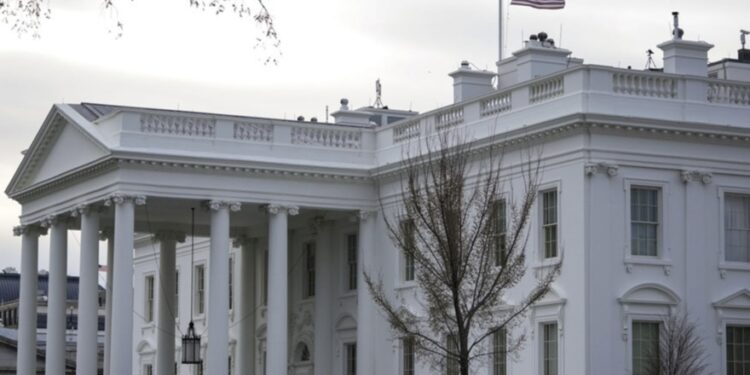 البيت الأبيض يكشف تفاصيل اجتماع بايدن مع فريقه للتفاوض بشأن وقف إطلاق النار في غزة