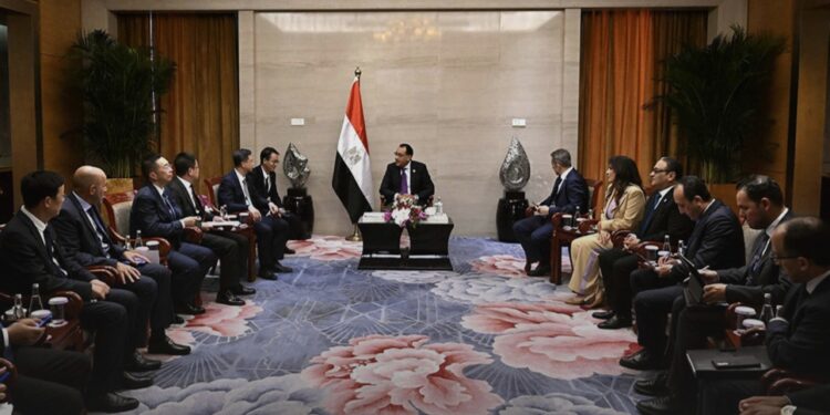 رئيس الوزراء يلتقي رئيس الشركة الصينية العامة للهندسة المعمارية “CSCEC”