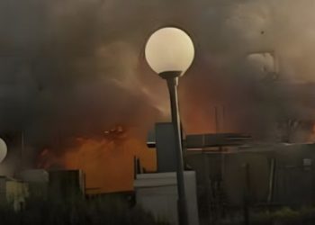 اندلاع حريق في مخزن للتكييفات بحي الدبلوماسيين في العاصمة الإدارية