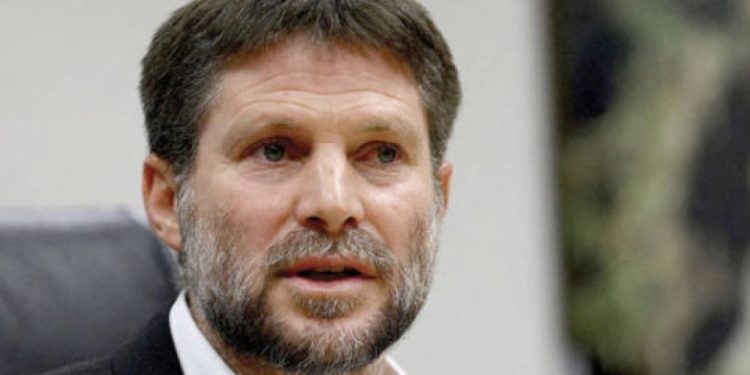 ماذا يحدث في لبنان؟.. وزير المالية الإسرائيلي: المعركة في الشمال يجب أن تنتهي بسحق حزب الله