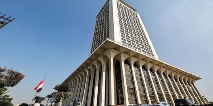 وزارة الخارجية تدعو الرعايا المصريين إلى تجنب السفر إلى لبنان في الوقت الحالي