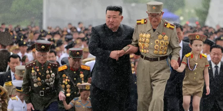 فشل وفساد وتقصير.. زعيم كوريا الشمالية كيم جونغ أون يعدم 30 مسؤولًا في بلاده | تفاصيل