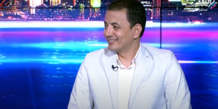 غياب الطالب عن المدرسة يُعرضه لإعادة السنة.. محمود عبد الرحمن يكشف تغيير منهج ونظام الثانوية العامة والإعدادية