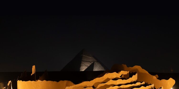 سيجنيفاي مصر تتعاون مع “ارت دي ايجيبت” للسنة الرابعة على التوالي لإضاءة معرض “الأبد هو الآن” في الأهرامات