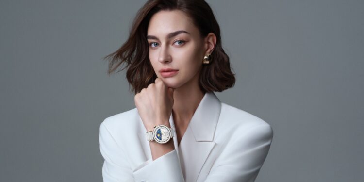 استمتع بتجربة رياضية متكاملة مع HUAWEI WATCH GT 5 Pro 42mm