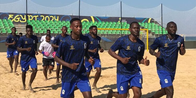 المنتخبات المشاركة بكأس الأمم الإفريقية للكرة الشاطئية تخوض تدريباتها على الملعب الرئيسي