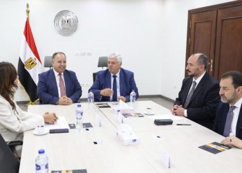 وزير التعليم العالي يستقبل رئيس الهيئة العامة للتأمين الصحي الشامل