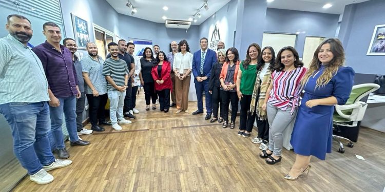 السفيرة نبيلة مكرم تزور مؤسسة راعي مصر لبحث سبل التعاون مع التحالف الوطني  