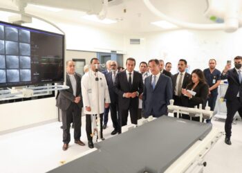 وزير الصحة ونظيره اليوناني يتفقدان مستشفى العاصمة الإدارية الجديدة