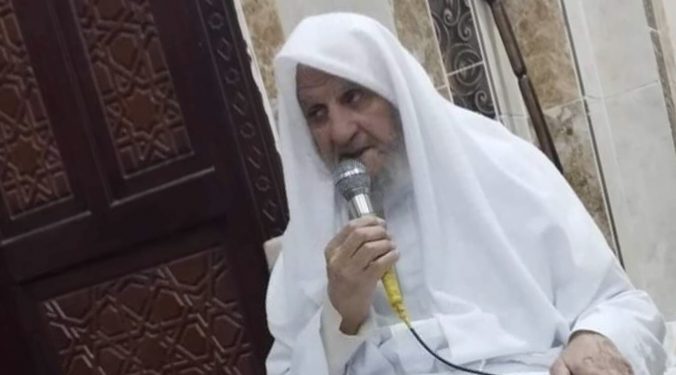 بسيون تتشح بالحزن على وفاة الشيخ محمد الملاح.. جنازة حارة لوداع الرجل الرمضاني صاحب الصوت الندي