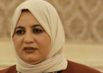 النائبة عفاف زهران تؤكد أهمية تعزيز الرقابة على السائقين وتطبيق معايير السلامة على الطرق