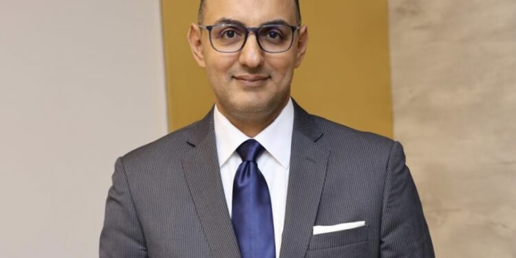 خبير اقتصادي يفجر مفاجأة بشأن قرار البنك المركزي حول أسعار الفائدة اليوم