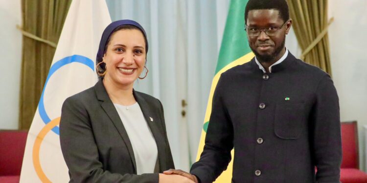 البطلة المصرية آية مدني تشارك وفد الأولمبية الدولية خلال زيارته للسنغال
