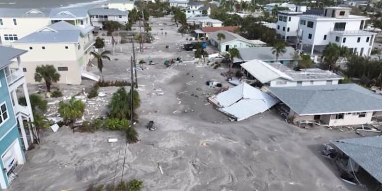14 قتيل وانقطاع كهرباء وظهور تماسيح.. مشاهد صعبة تسبب فيها إعصار ميلتون بـ فلوريدا الأمريكية