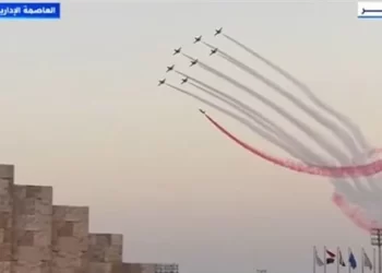 الرئيس السيسي وبن زايد يشهد عروضًا عسكرية مبهرة في حفل تخريج دفعة جديدة من طلاب الأكاديمية العسكرية المصرية والكليات العسكرية