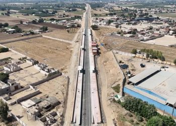 الرئيس السيسي يفتتح خط سكة حديد ” كفر داود – السادات ” بعد توقف دام لسنوات