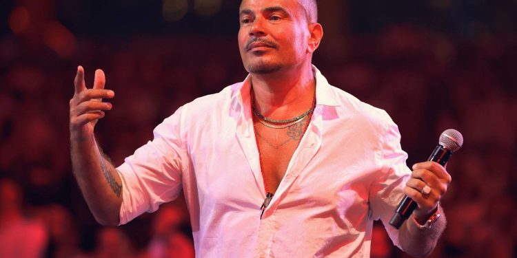 في عيد ميلاده الـ 63.. عمرو دياب تاريخ حافل بالجوائز والإنجازات في عالم الفن الغناء.. كيف بدأ رحلته؟