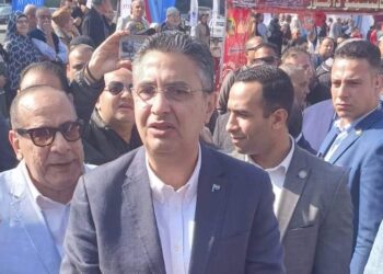 بتخفيضات تصل لـ 20%.. وزير التموين يفتتح سوق اليوم الواحد في القاهرة 