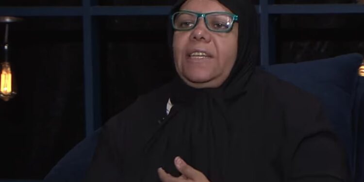 مأساة دعاء.. زوجها طلقها على سرير الولادة عشان خلفت طفل مريض.. ما القصة؟
