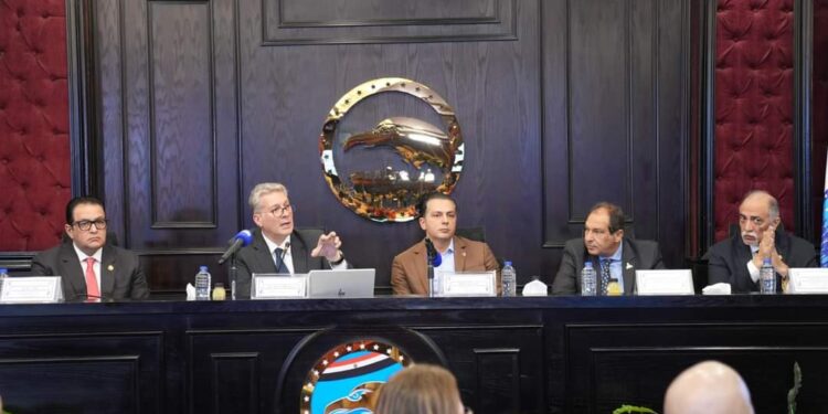 بعد عرض مطالب المواطنين في لقاء “مستقبل وطن” مع وزير البترول.. الوزارة تصدر استجابة سريعة لطلبات الهيئة البرلمانية للحزب وتعيد تقسيط إيصال الغاز الطبيعي للمنازل