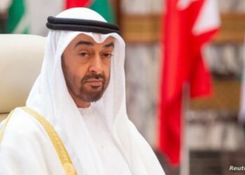 هلكوت زاهير وميرا علي يهديان حاكم الإمارات أغنية “محمد شيخ الذهب”