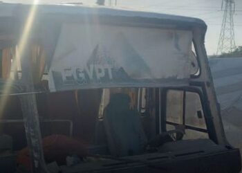 أغلبهم سيدات وفتيات.. إصابة 21 شخصًا في انقلاب أتوبيس رحلات كنسية على طريق الزعفرانة