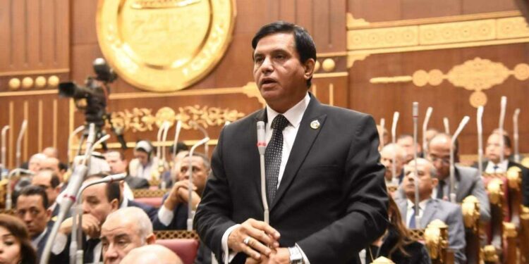 نائب رئيس البرلمان العربي كلمة الرئيس السيسي في قمة الرياض أكدت على دعم مصر الثابت للقضية الفلسطينية ورفض التهجير القسري