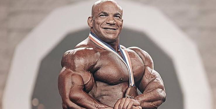 رفض تطليقها فخلعته.. القصة الكاملة لانفصال بيج رامي عن زوجته مي السنهوري