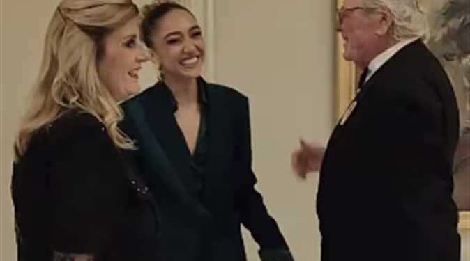 زينة أشرف عبد الباقي على الريد كاربت في فعاليات مهرجان القاهرة السينمائي