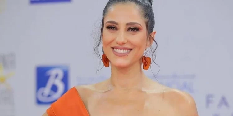 حنان مطاوع تشوق جمهورها بكواليس من أحدث أعمالها الدرامية المنتظرة “صفحة بيضا”