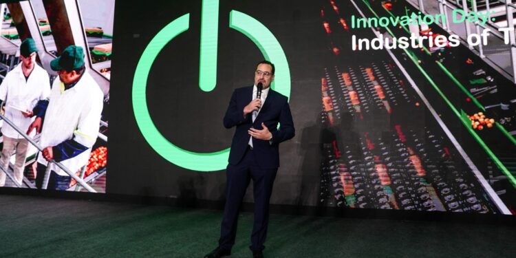 شنايدر إلكتريك تطلق EcoStruxure Automation Expert كأول نظام تحكم آلي شامل للقطاع الصناعي