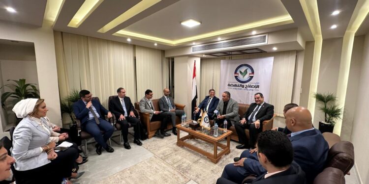 الإصلاح والنهضة يعقد أولى جلسات الصالونات السياسية حول الانتخابات البرلمانية المقبلة