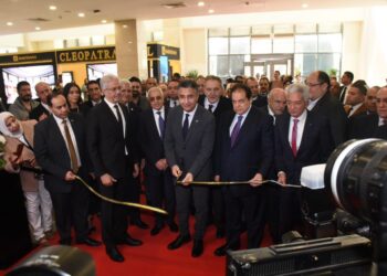 نبيو للذهب والمجوهرات يطرح أصغر سبيكة على مستوى العالم 