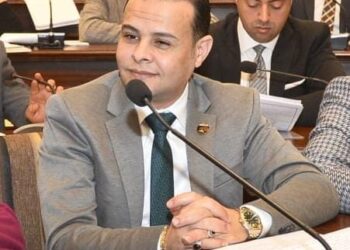 مدحت الكمار: لقاء الرئيس السيسي برجال الصحافة تأكيد على الشفافية الكاملة وإحاطة الرأي العام بالتحديات 