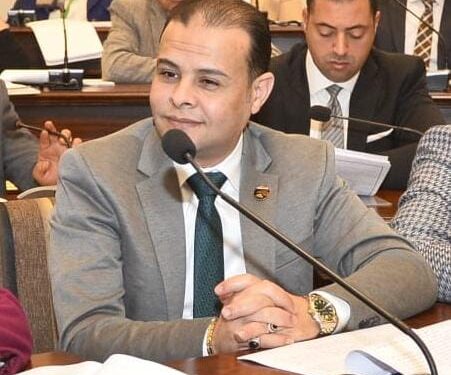 مدحت الكمار: لقاء الرئيس السيسي برجال الصحافة تأكيد على الشفافية الكاملة وإحاطة الرأي العام بالتحديات