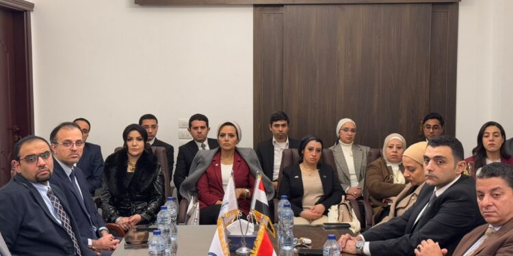 رئيس حزب الإصلاح والنهضة يجتمع بأعضاء الأمانة العامة لبحث مبادرات الحزب وخططه المستقبلية