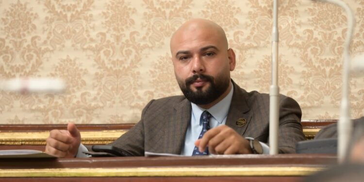 النائب إبراهيم الديب: إجراءات جادة من الدولة لعودة الريادة لصناعة الغزل والنسيج