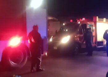 اندلاع حريق هائل بجوار نادي المعلمين على كورنيش الإسكندرية.. صور