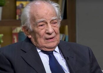 الفنان رشوان توفيق: بكلم ربنا دائما.. ورأيت في منامي سيدنا محمد وموسى وإبراهيم ونوح