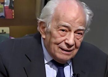 الفنان رشوان توفيق: لا أخاف الموت.. وأمي من أولياء الله الصالحين